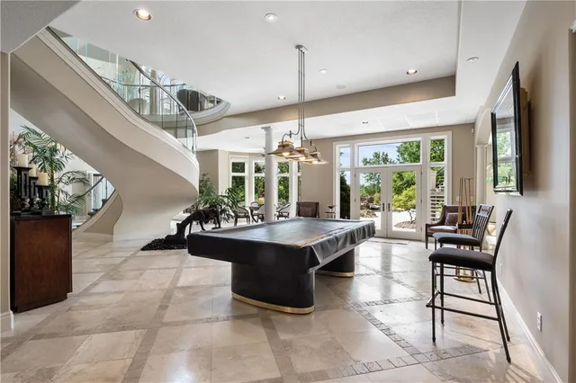 $3,999,999 | 6006 West Shore Court, Parkville, MO 64152