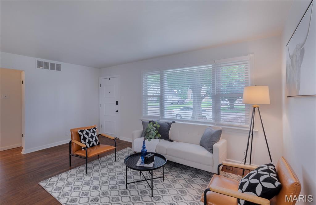 4033 Weber Road St. Louis, MO 63123 - Photo 5 of 29 Gallery Image 5