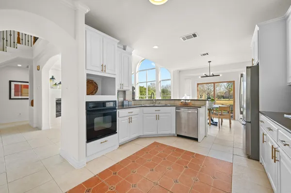 $1,500,000 | 25 Lovegrass Lane, Sunset Valley, TX 78745