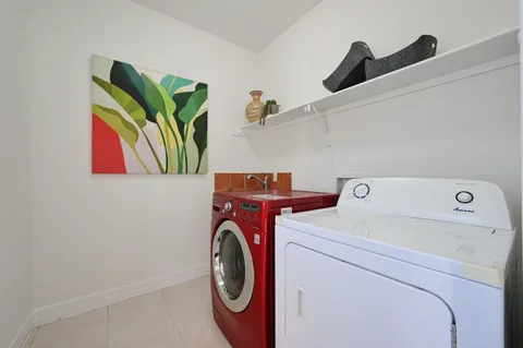 $1,500,000 | 25 Lovegrass Lane, Austin, TX 78745