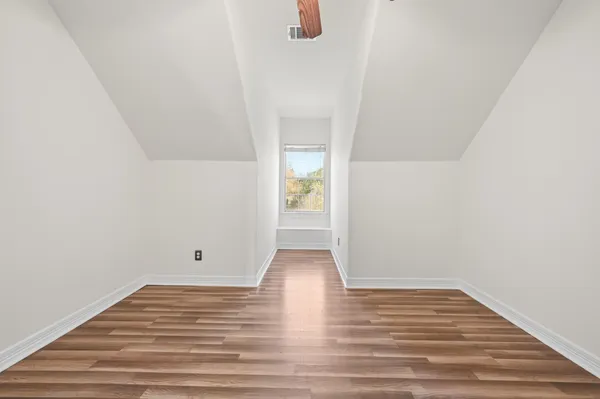 $1,500,000 | 25 Lovegrass Lane, Sunset Valley, TX 78745