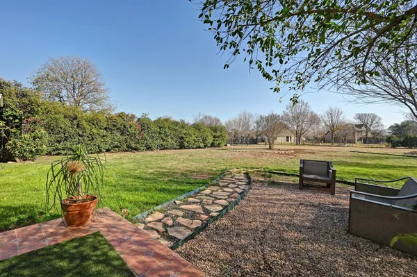 $1,500,000 | 25 Lovegrass Lane, Sunset Valley, TX 78745