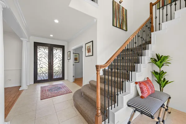 $1,500,000 | 25 Lovegrass Lane, Sunset Valley, TX 78745