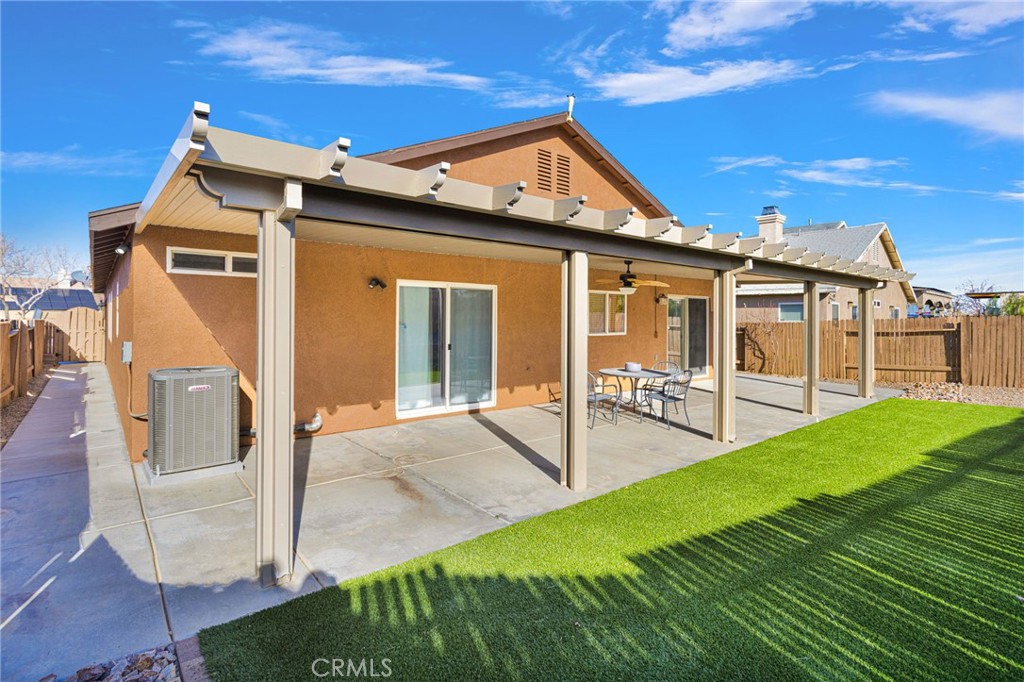 11979 Luna Road Victorville, CA 92392 - Photo 47 of 49 a front view of a house with yard