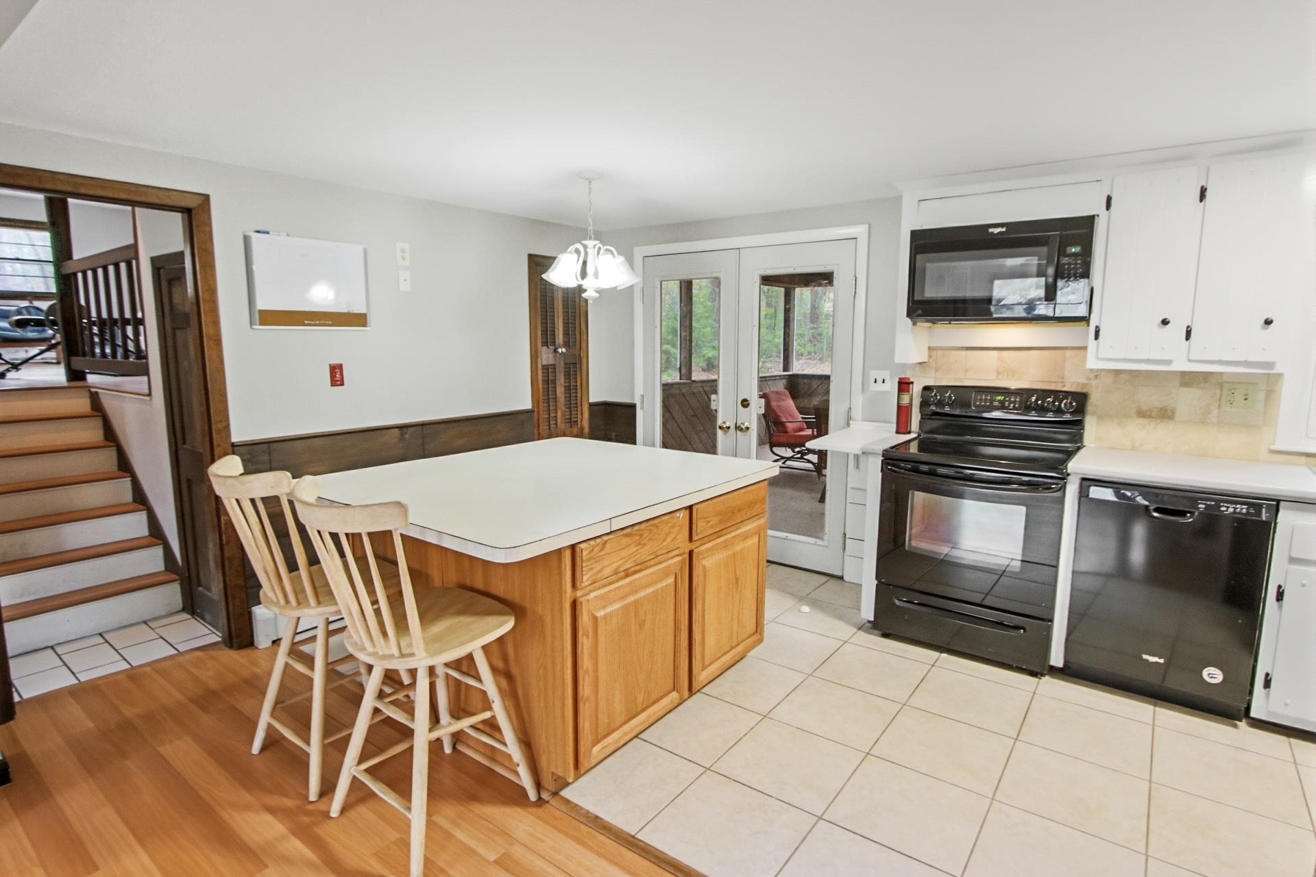 15 Lincoln Street Pelham, NH 03076 - Photo 7 of 50