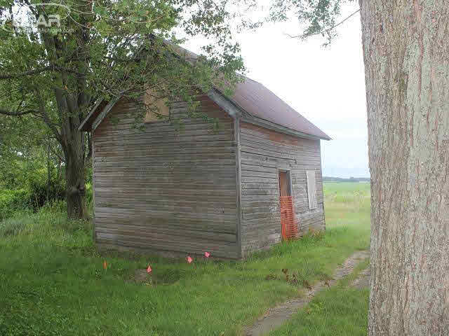 18061 E Road New Lothrop, MI 48460 - Photo 5 of 29 21349996-4.JPG