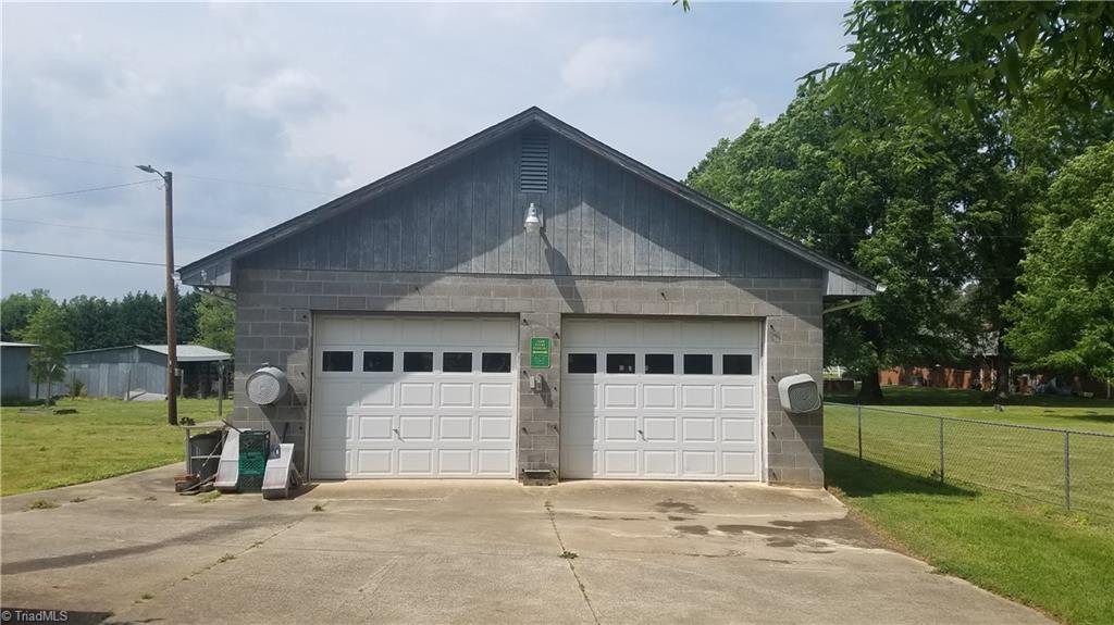 137 Palmer Road Reidsville, NC 27320 - Photo 2 of 11 Gallery Image 2