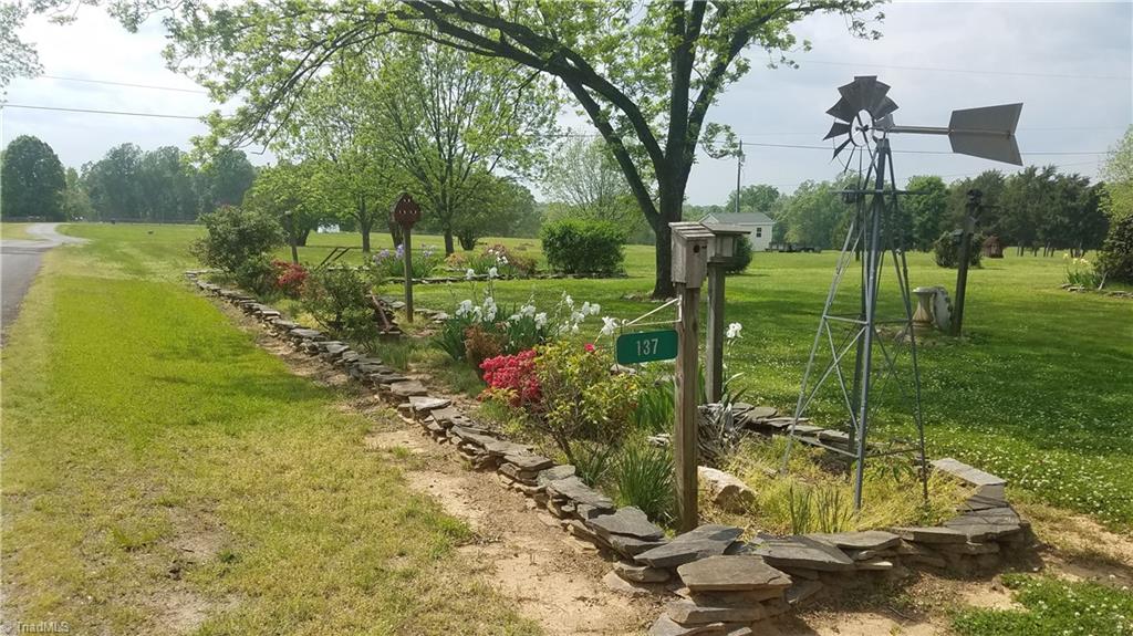 137 Palmer Road Reidsville, NC 27320 - Photo 3 of 11 Gallery Image 3
