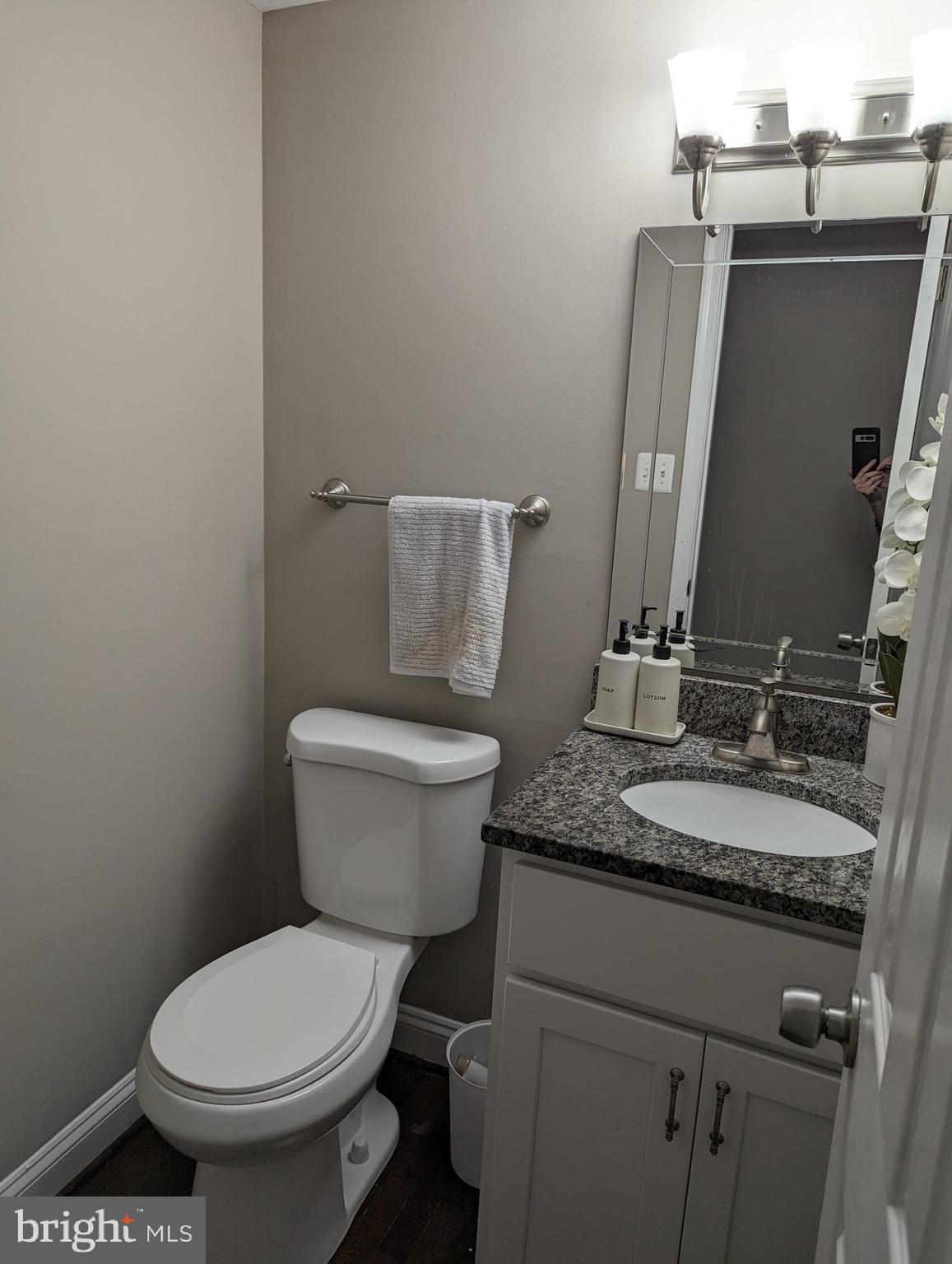 8914 Shamrock Court Springfield, VA 22152 - Photo 8 of 17 Powder room