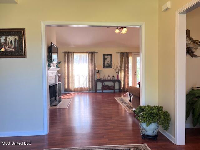 296 Crestline Avenue Clarksdale, MS 38614 - Photo 13 of 22 296 Crestline hall