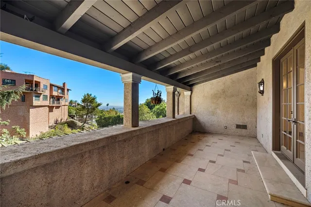 a view of an entryway