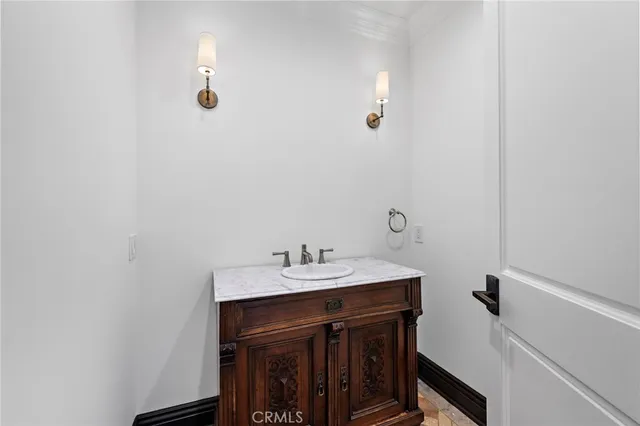 $25,000 | 1316 Beverly Grove Place, Beverly Hills, CA 90210