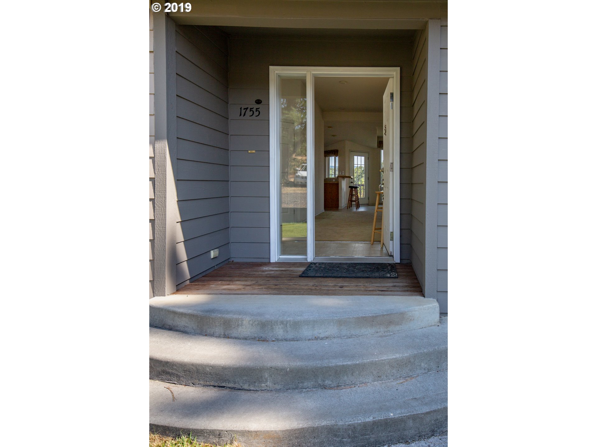1755 State Road Mosier, OR 97040 - Photo 4 of 32 Gallery Image 4