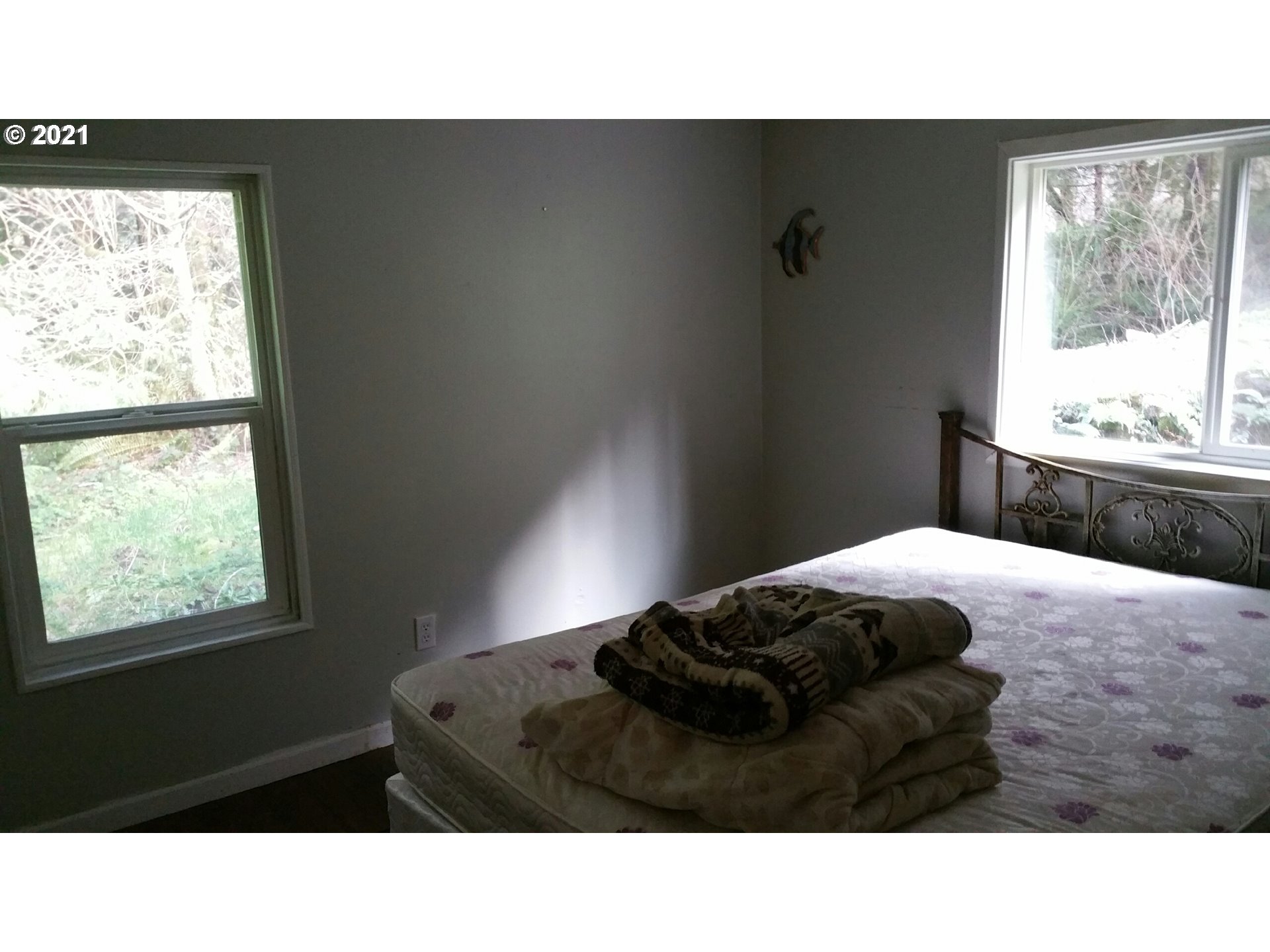 89440 Kezar Lane Mapleton, OR 97453 - Photo 12 of 14 Gallery Image 12