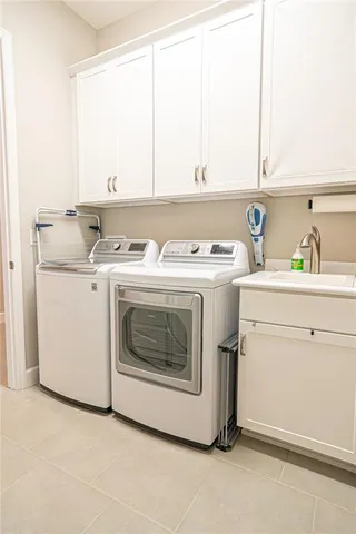 $579,900 | 5013 Sevilla Shores Drive, Wimauma, FL 33598