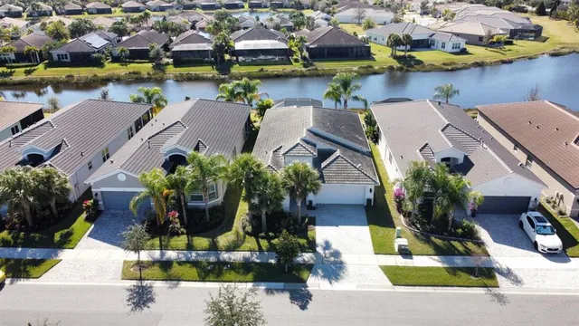 $579,900 | 5013 Sevilla Shores Drive, Wimauma, FL 33598