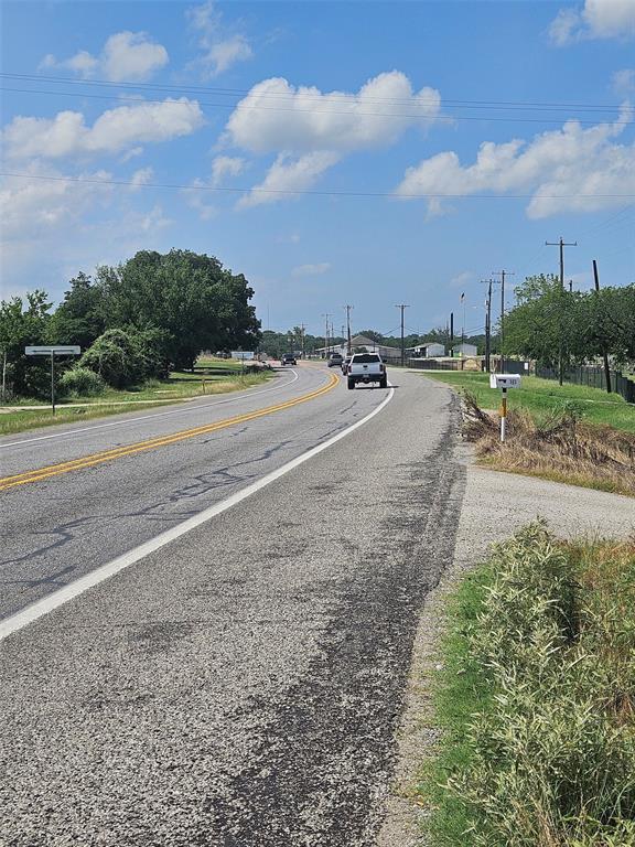 513 South Main Street Springtown, TX 76082 - Photo 7 of 10
