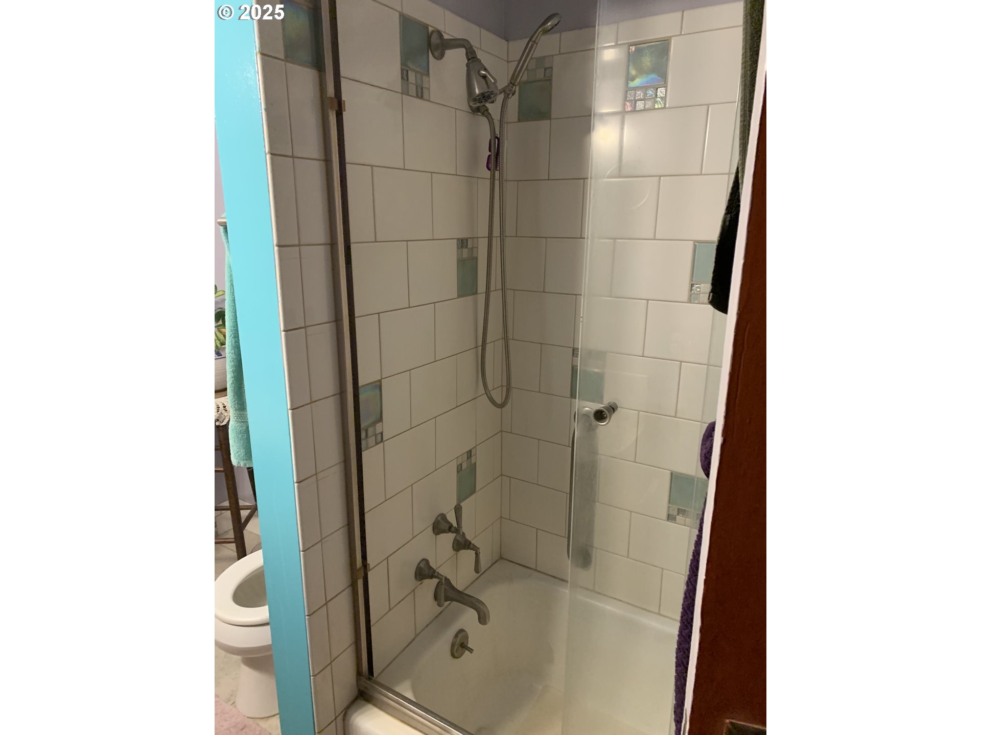 51557 Southwest Em Watts Road Scappoose, OR 97056 - Photo 29 of 40 a bathroom with a shower