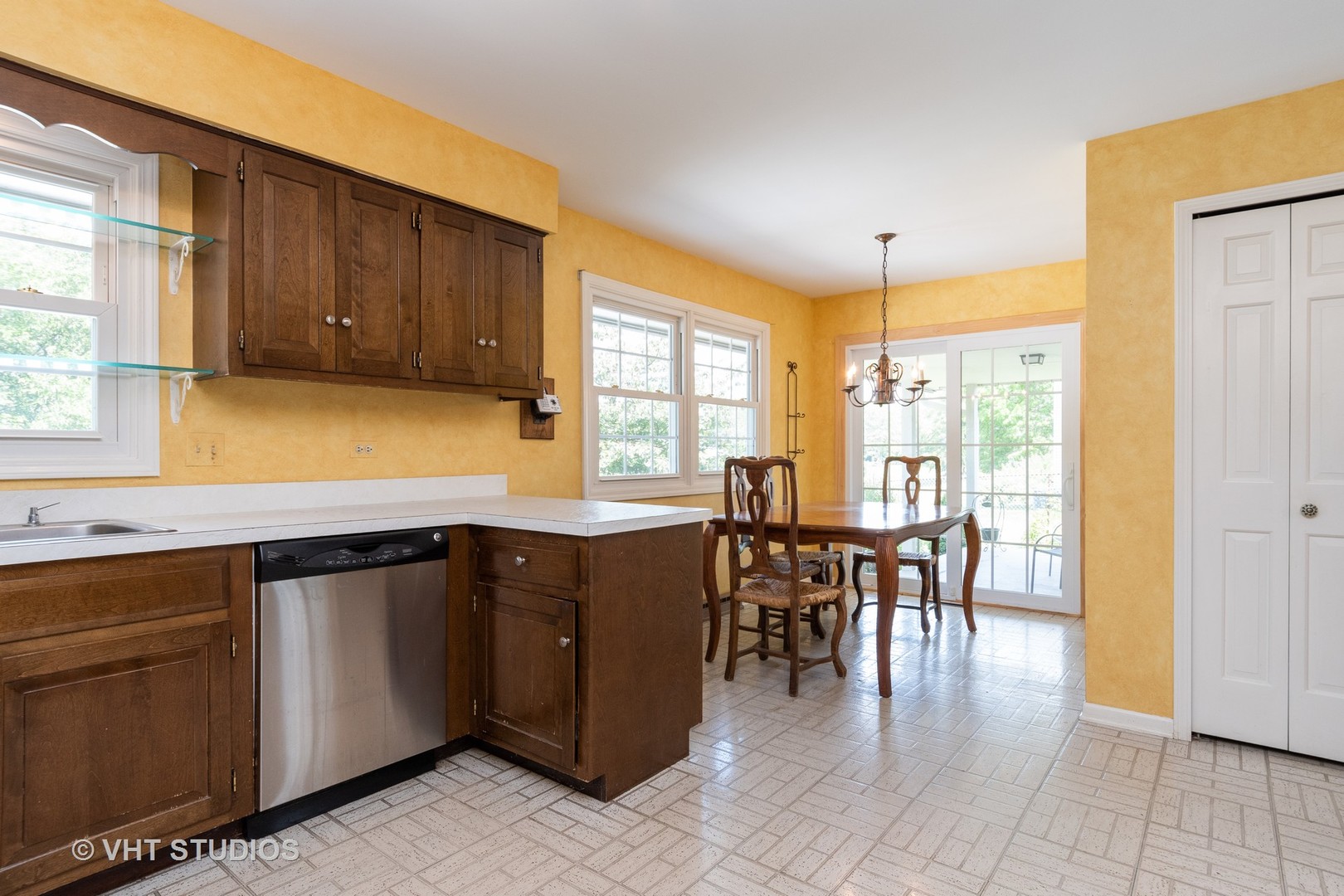 909 East Bailey Road Naperville, IL 60565 - Photo 7 of 24