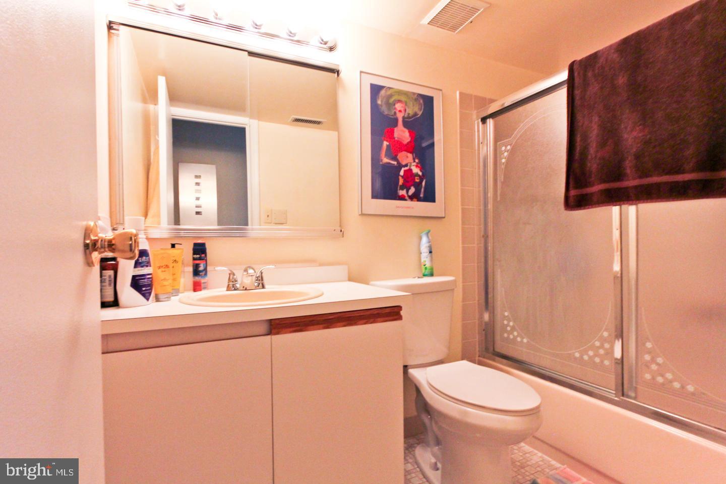 301 Byberry Road, Unit H2 Philadelphia, PA 19116 - Photo 10 of 25 Gallery Image 10