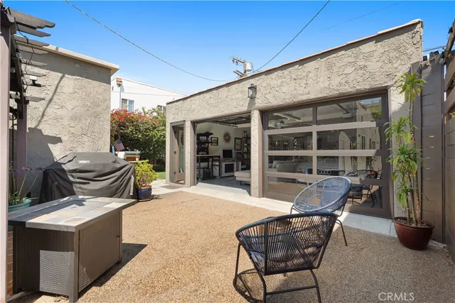 $1,575,000 | 1820 Alsace Avenue, Los Angeles, CA 90019