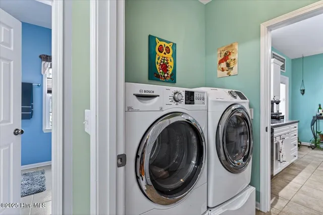 $839,000 | 104 Northeast 27th Street, Oak Island, NC 28465