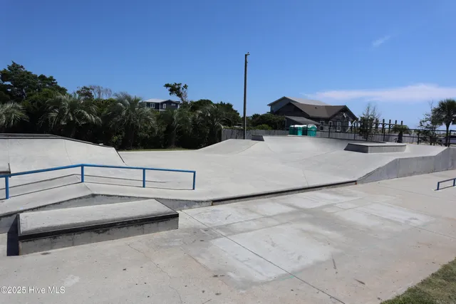 $839,000 | 104 Northeast 27th Street, Oak Island, NC 28465