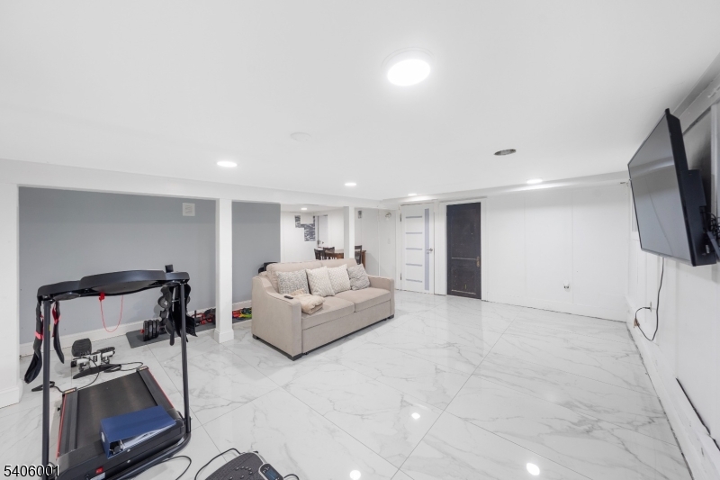 61-63 Keer Avenue Newark, NJ 07112 - Photo 18 of 31