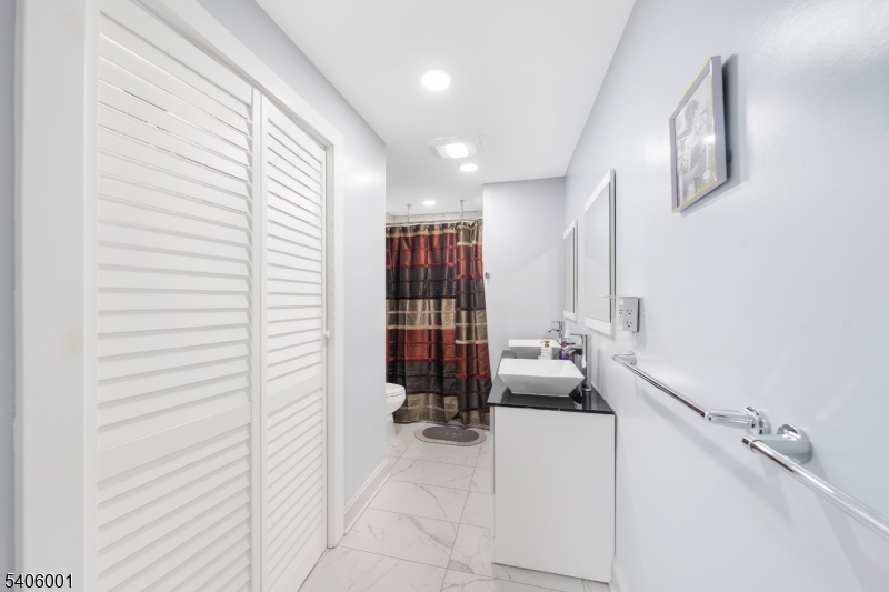 61-63 Keer Avenue Newark, NJ 07112 - Photo 9 of 31