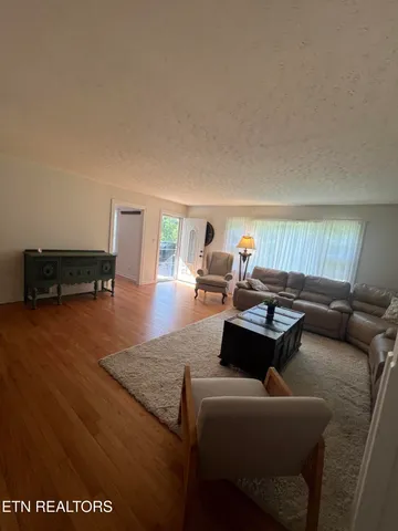 $294,000 | 342 Vine Avenue, Oneida, TN 37841