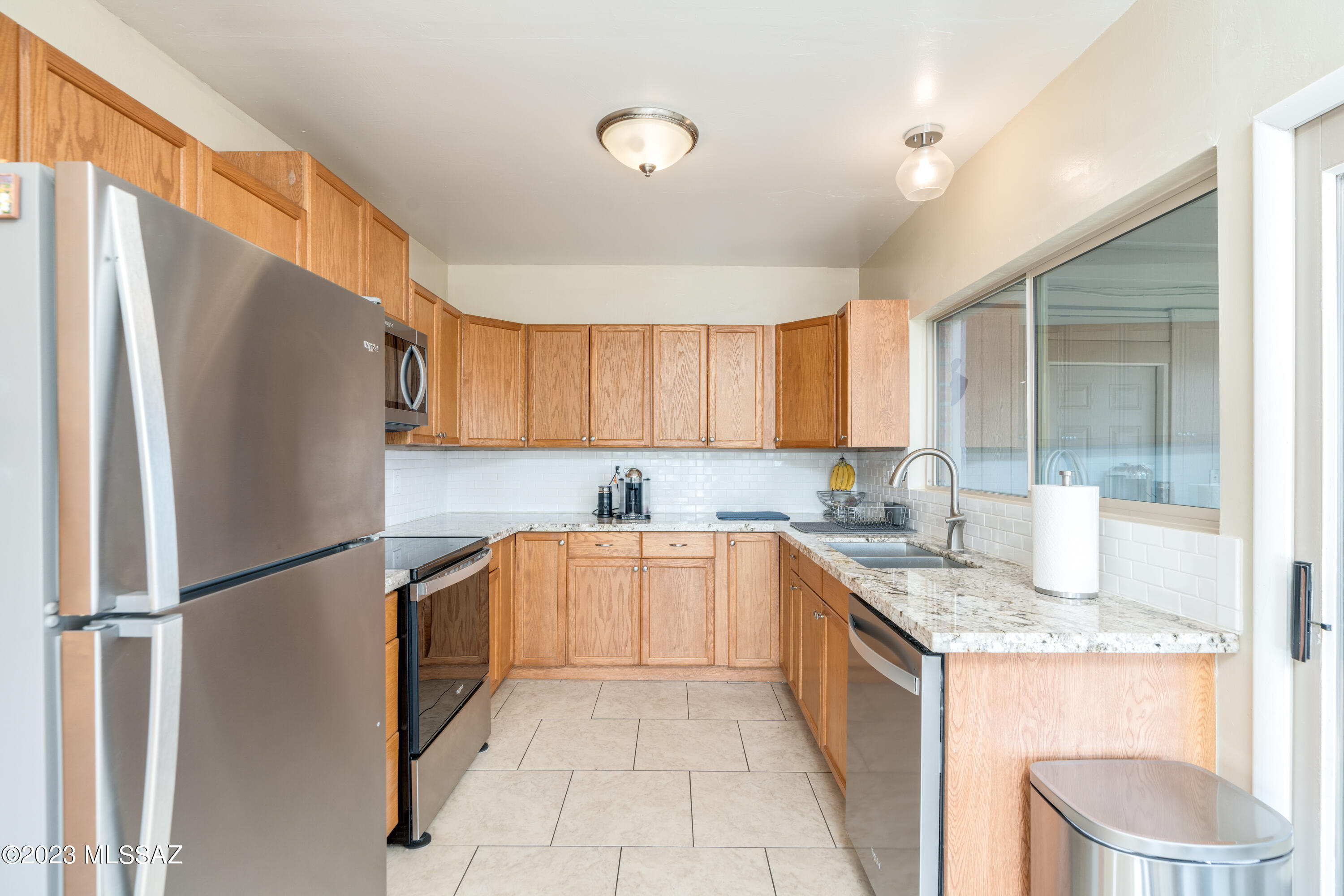 2942 South Harrison Road Tucson, AZ 85730 - Photo 5 of 38 Gallery Image 5