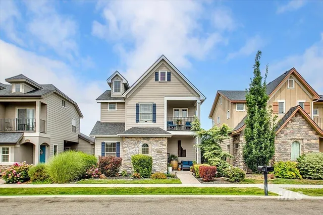 $514,900 | 1064 West Stanhope Street, Meridian, ID 83646