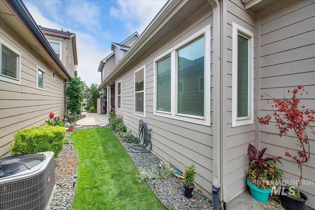 $514,900 | 1064 West Stanhope Street, Meridian, ID 83646