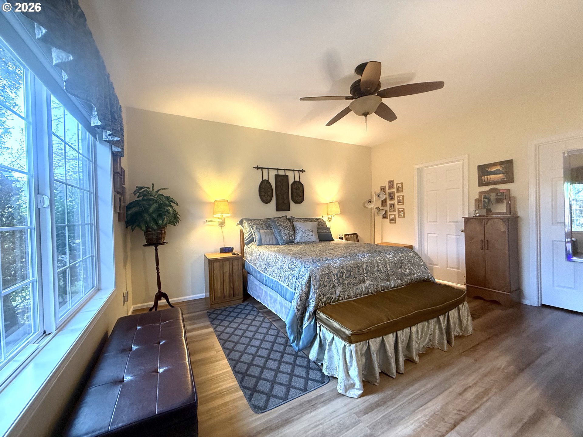 1505 Canal Street Springfield, OR 97477 - Photo 16 of 32 Owner's Suite Bedroom
