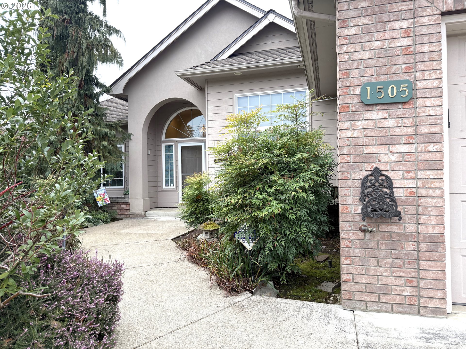 1505 Canal Street Springfield, OR 97477 - Photo 2 of 32 Front Yard