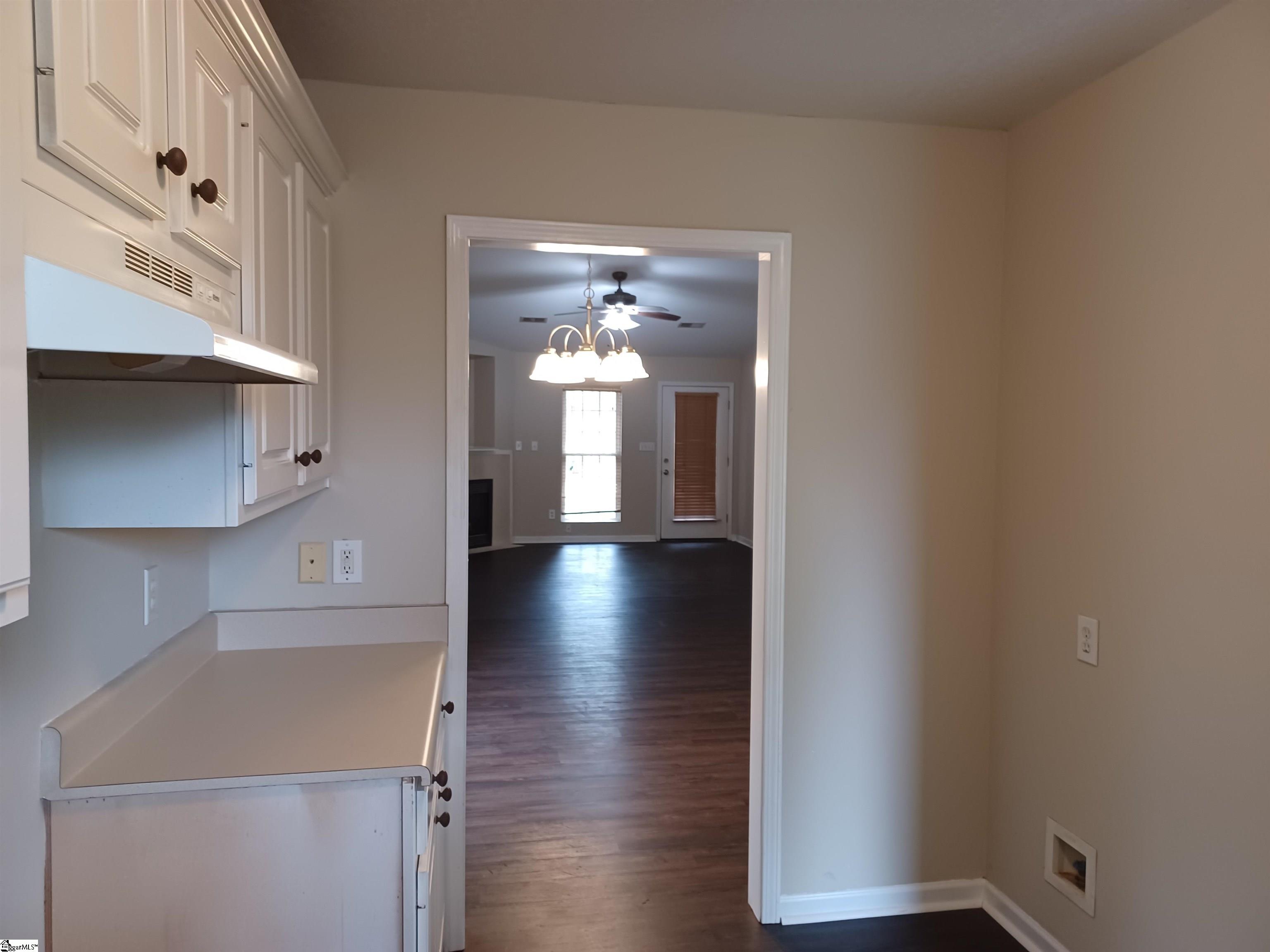 315 Farnsworth Road Spartanburg, SC 29301 - Photo 8 of 27 Gallery Image 8