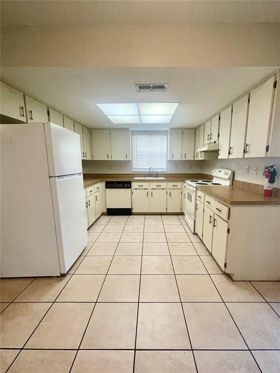 10337 Usher Street Spring Hill, FL 34608 - Photo 5 of 18