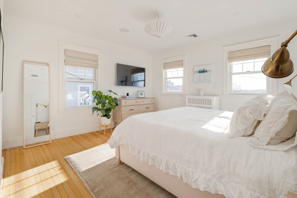 39 Upland Road Watertown, MA 02472 - Photo 17 of 37 Gallery Image 17