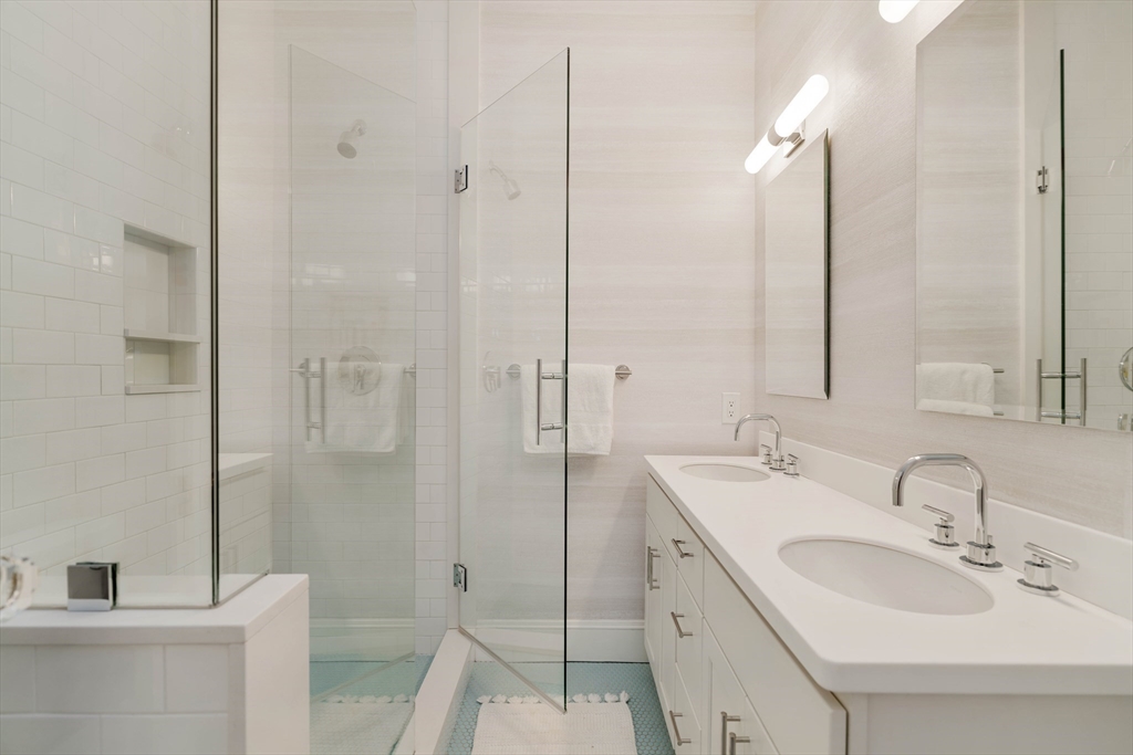 39 Upland Road Watertown, MA 02472 - Photo 25 of 37 Gallery Image 25