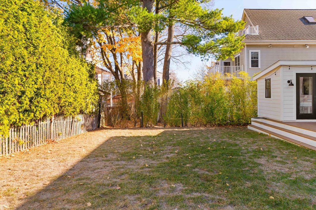 39 Upland Road Watertown, MA 02472 - Photo 36 of 37 Gallery Image 36