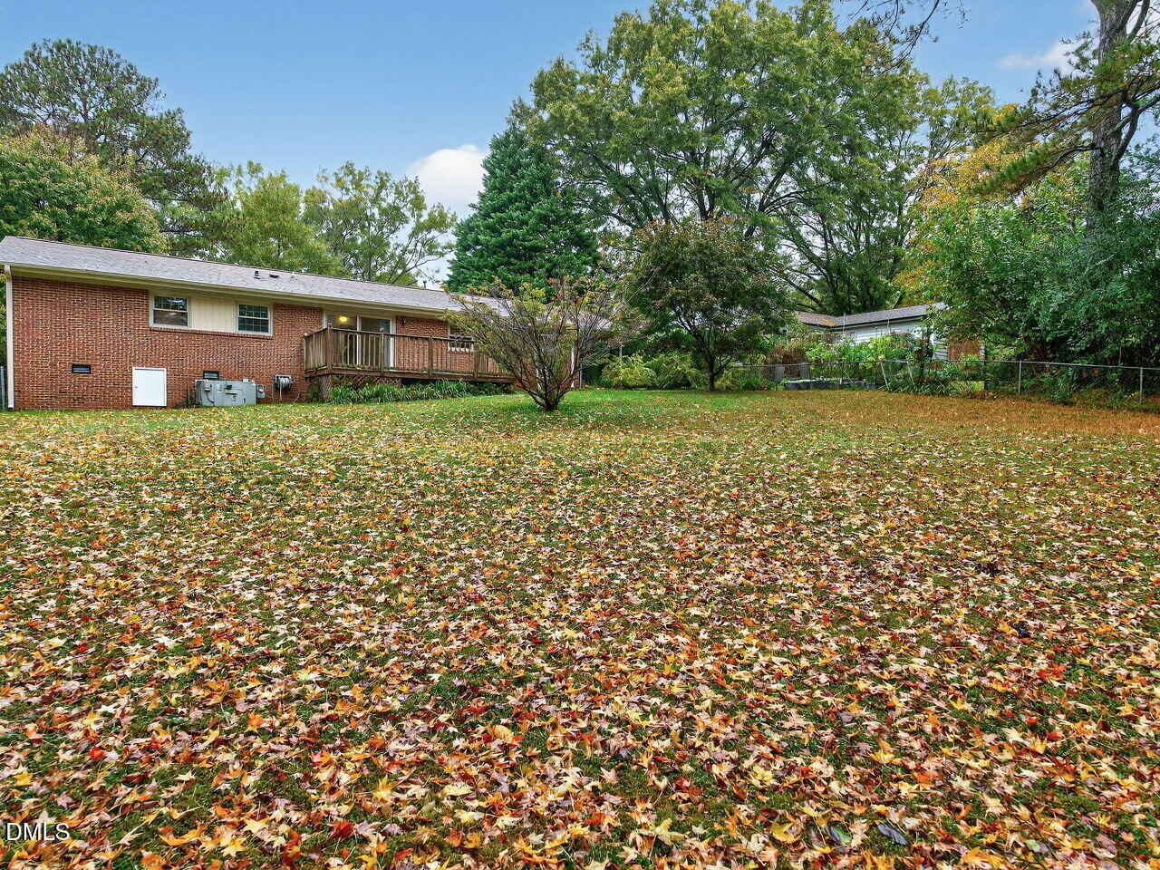 617 South Lakeside Drive Raleigh, NC 27606 - Photo 23 of 32 a front view of a house with garden