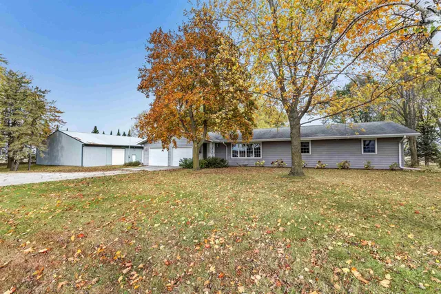 $450,000 | N2304 Highway 55, Pulaski, WI 54162