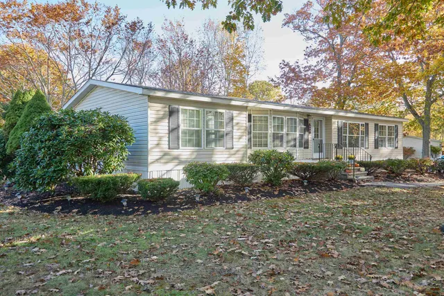 $315,000 | 45 Oak Drive, North Hampton, NH 03862