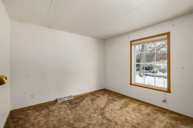 $315,000 | 45 Oak Drive, North Hampton, NH 03862