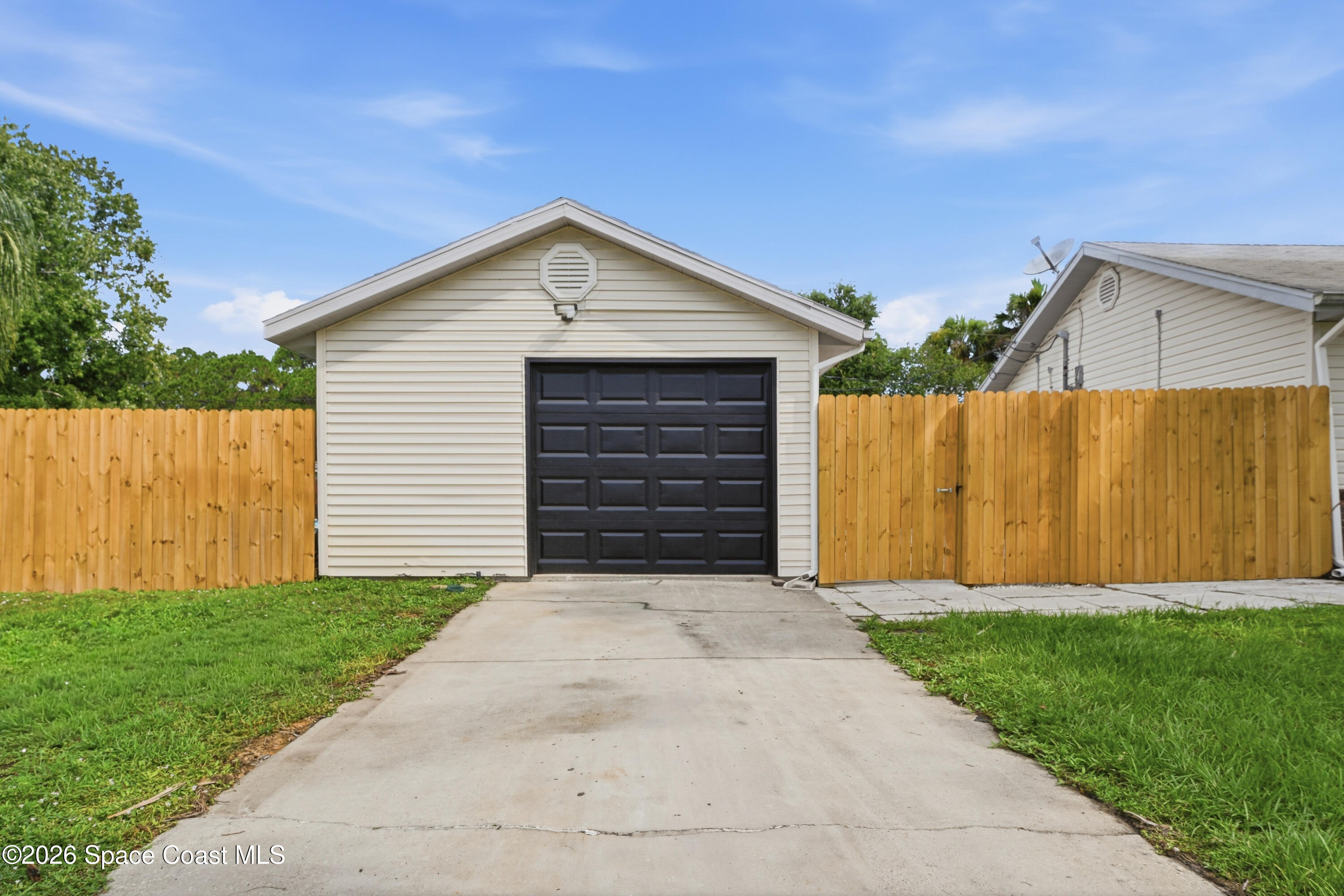 271 Hammock Road Southeast Palm Bay, FL 32909 - Photo 29 of 40 271HammockRd_025
