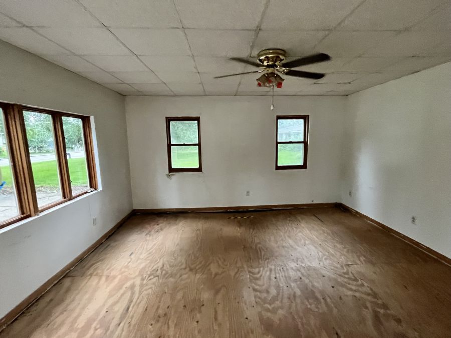 28420 West Big Hollow Road Ingleside, IL 60041 - Photo 8 of 25 an empty room with a window