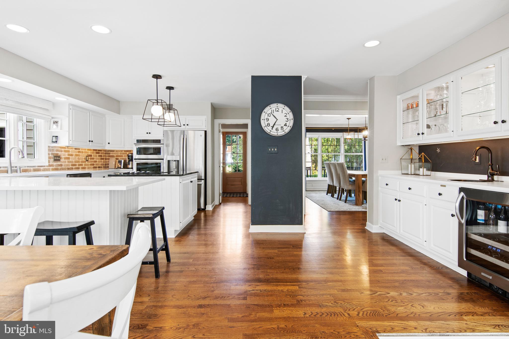 231 Ravenscliff Road Wayne, PA 19087 - Photo 20 of 71 Large open Kitchen