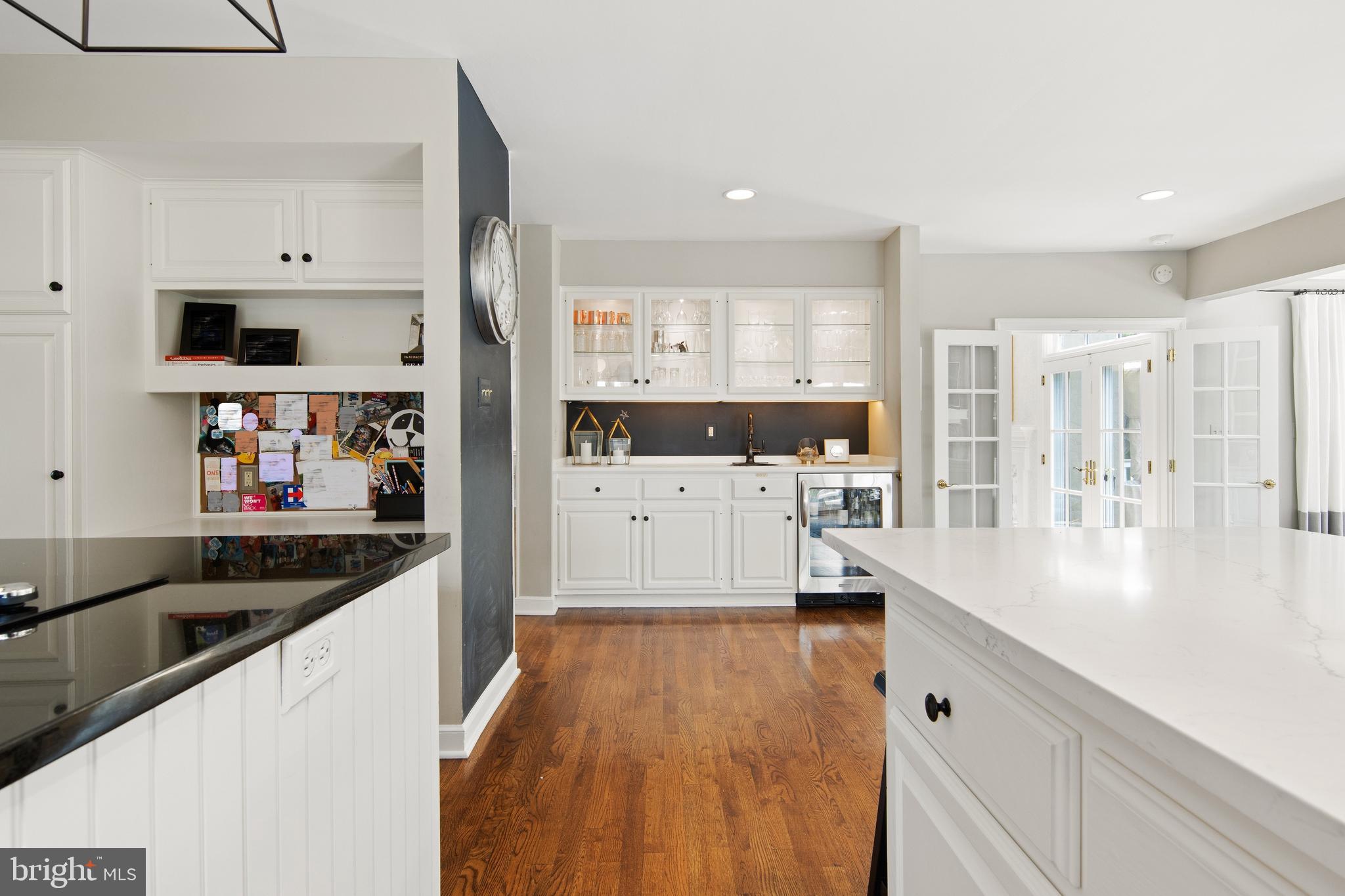 231 Ravenscliff Road Wayne, PA 19087 - Photo 26 of 71 Wet Bar and Desk Area