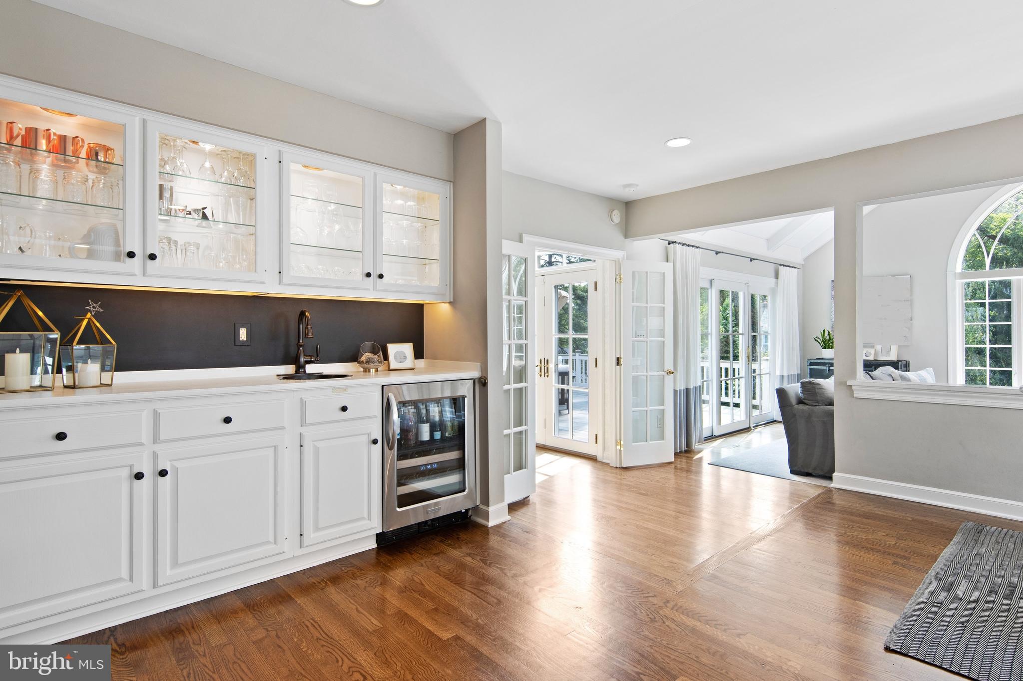 231 Ravenscliff Road Wayne, PA 19087 - Photo 27 of 71 Built-in beverage refrigerator