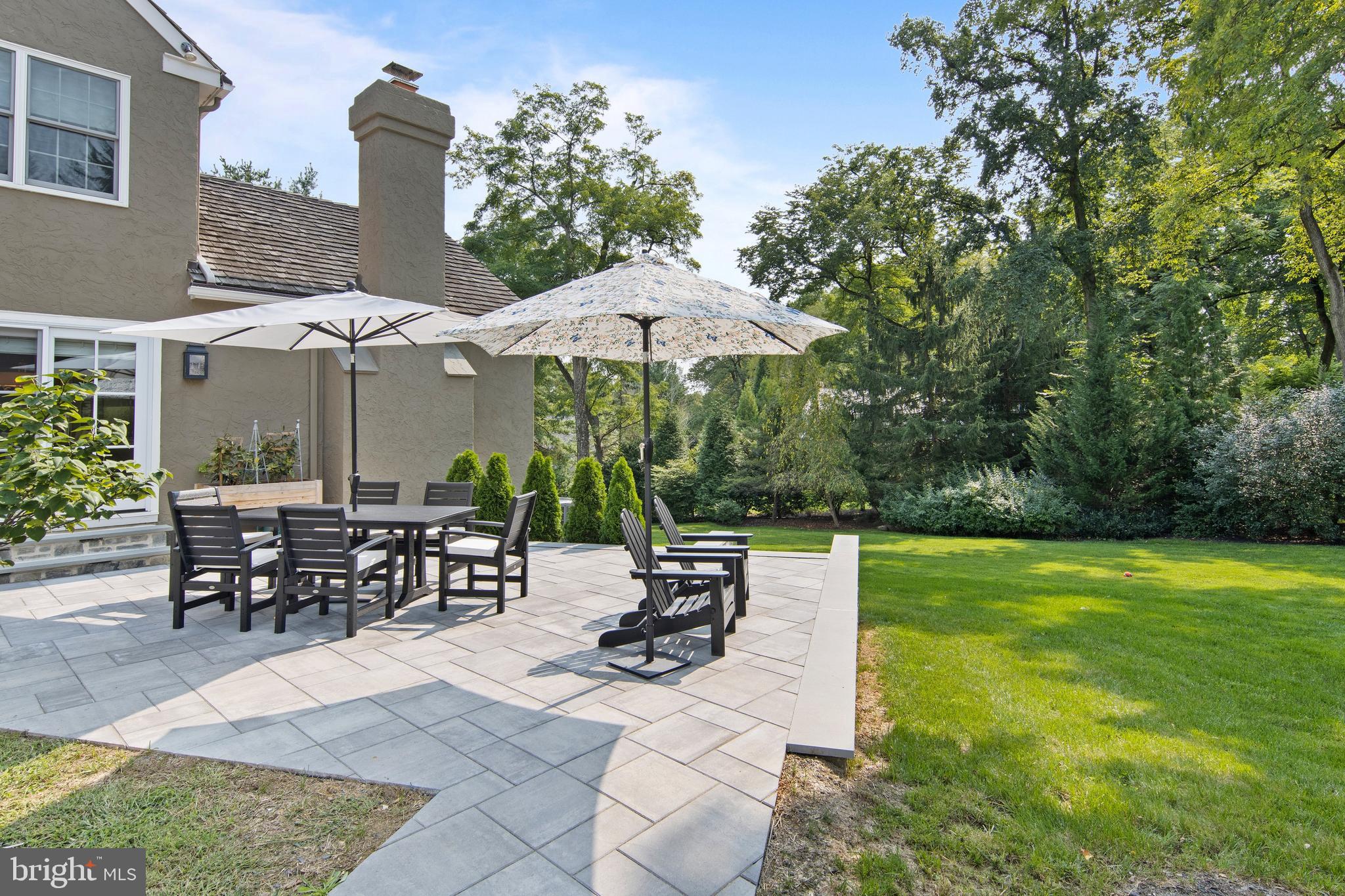 231 Ravenscliff Road Wayne, PA 19087 - Photo 34 of 71 Large dining and entertaining area